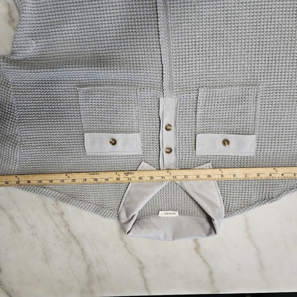 AndTheWhy Textured Woman Blouse, Size M - Picture 4 of 10